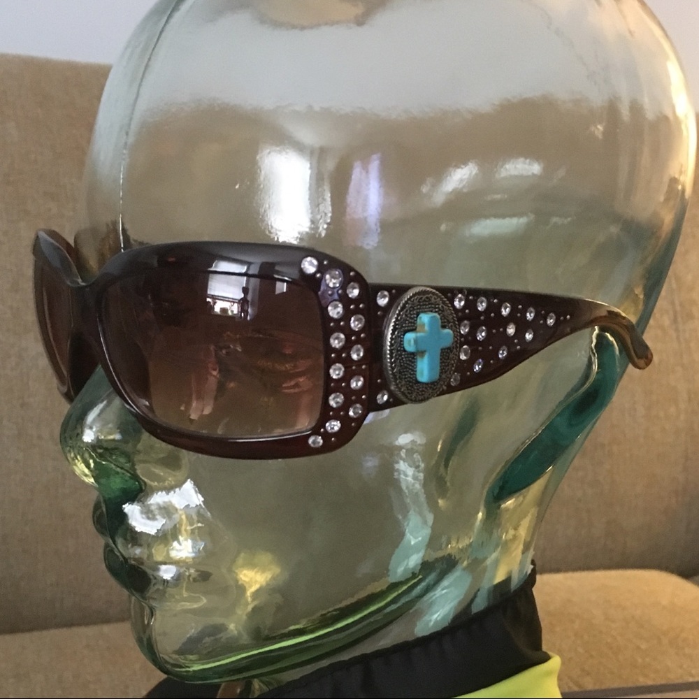 Sunglasses for Women Brand Montana